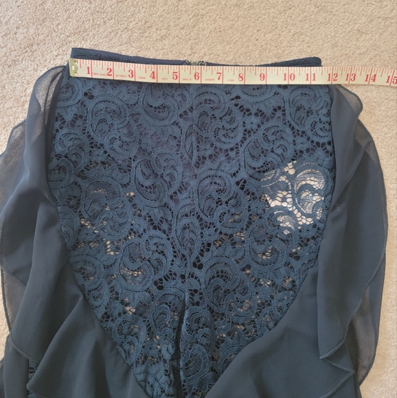 Carli Bybel x Missguided | Lace Ruffle Pants - Size 0 - Picture 4 of 9